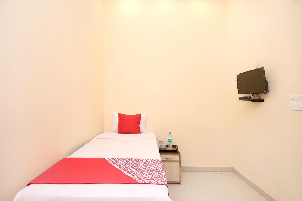 Oyo Flagship Armaan Resort Shāhpur Eksteriør billede