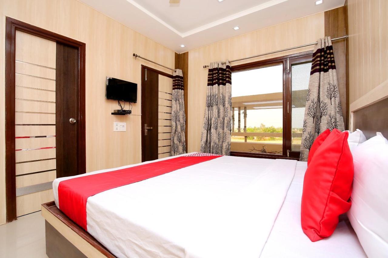 Oyo Flagship Armaan Resort Shāhpur Eksteriør billede