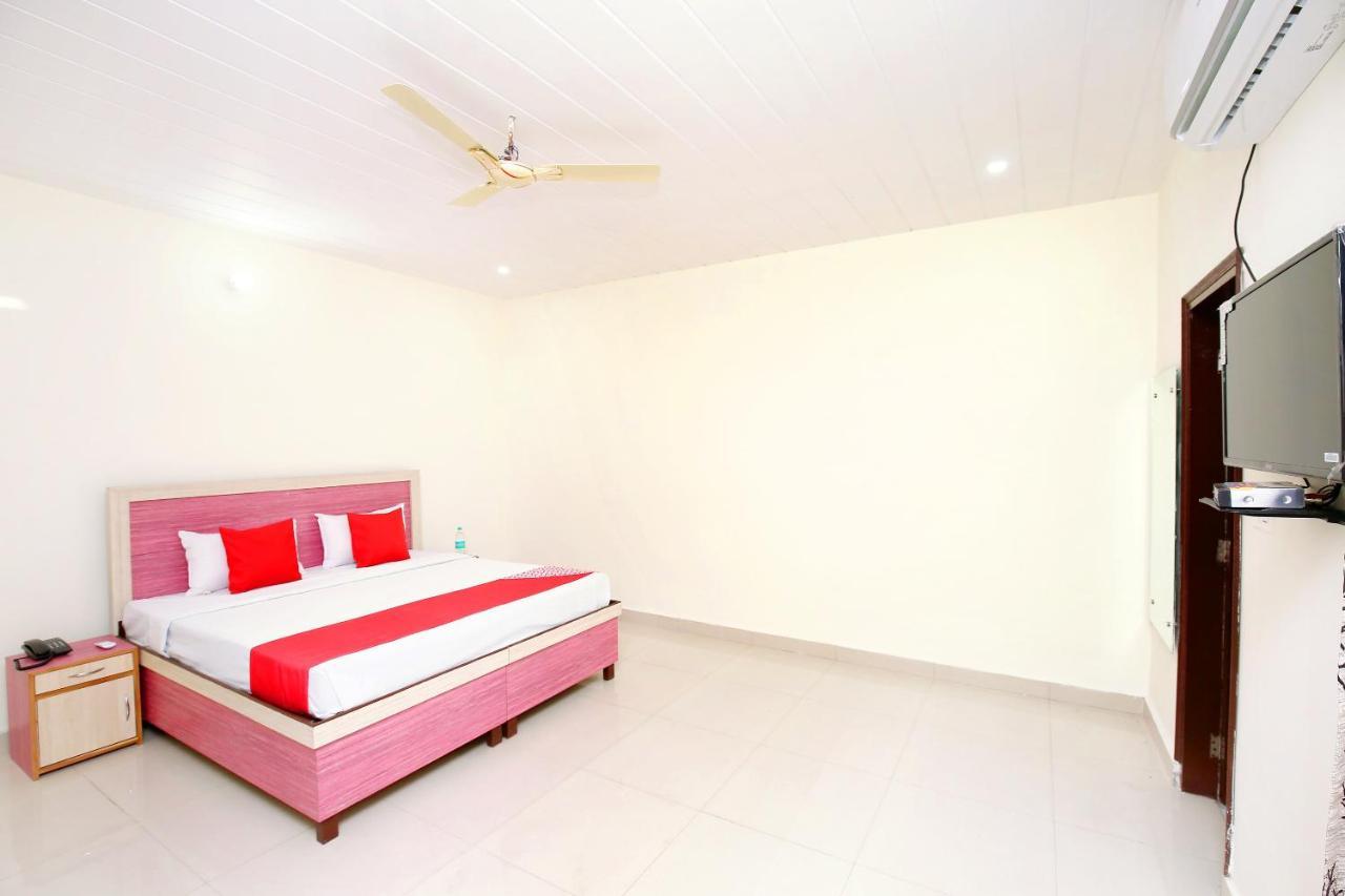 Oyo Flagship Armaan Resort Shāhpur Eksteriør billede