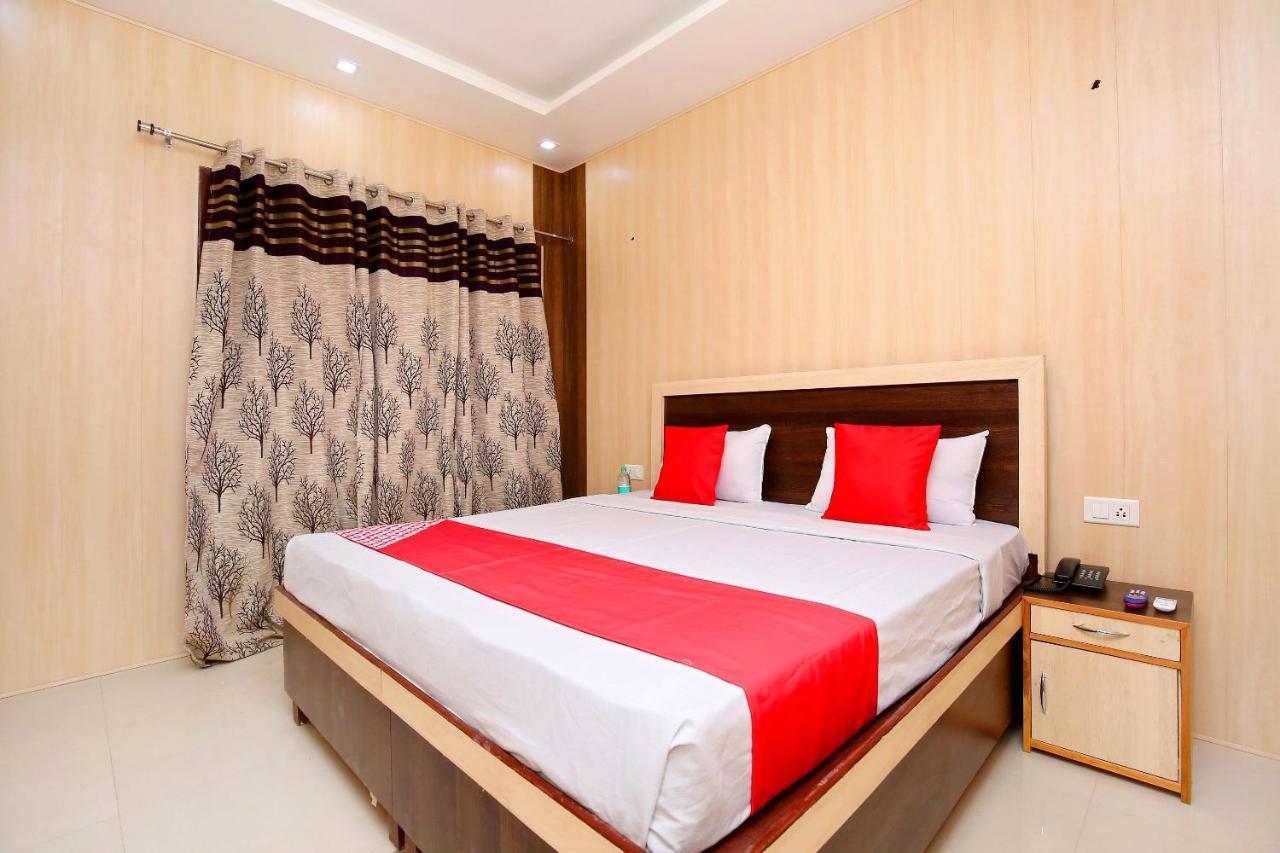 Oyo Flagship Armaan Resort Shāhpur Eksteriør billede
