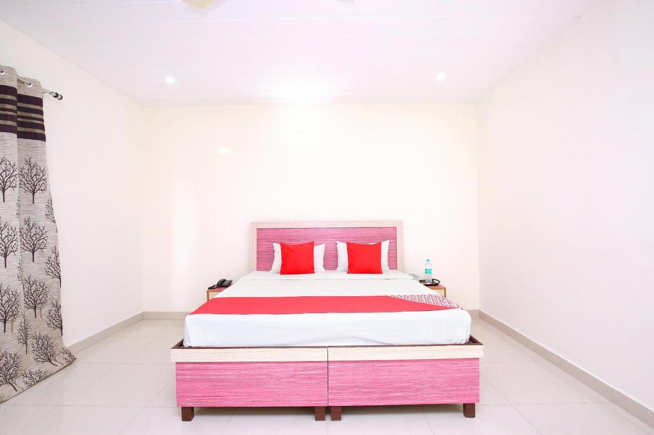 Oyo Flagship Armaan Resort Shāhpur Eksteriør billede